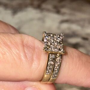 Sparkling Gold and diamond Women's Ring